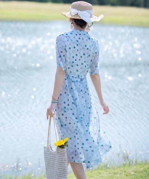 LUCPY(ラクピー)の「カラフルドットプリントワンピース(ワンピース・レディース・ブルー・XX-LARGE/X-LARGE/LARGE/MEDIUM)」の3枚目の写真