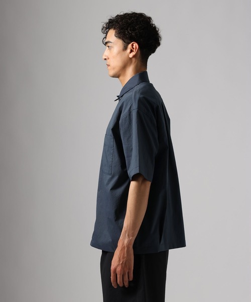 BAYFLOW（ベイフロー）の「【UVカット・接触冷感・吸水速乾・軽量】FLOW AIRシャツ[セットアップ可]（シャツ/ブラウス・メンズ・ネイビー/ベージュ・LARGE/MEDIUM）」の14枚目の写真