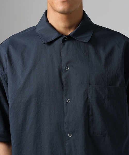 BAYFLOW（ベイフロー）の「【UVカット・接触冷感・吸水速乾・軽量】FLOW AIRシャツ[セットアップ可]（シャツ/ブラウス・メンズ・ネイビー/ベージュ・LARGE/MEDIUM）」の16枚目の写真