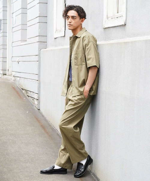 BAYFLOW（ベイフロー）の「【UVカット・接触冷感・吸水速乾・軽量】FLOW AIRシャツ[セットアップ可]（シャツ/ブラウス・メンズ・ネイビー/ベージュ・LARGE/MEDIUM）」の4枚目の写真