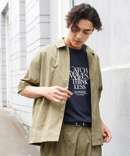 BAYFLOW（ベイフロー）の「【UVカット・接触冷感・吸水速乾・軽量】FLOW AIRシャツ[セットアップ可]（シャツ/ブラウス・メンズ・ネイビー/ベージュ・LARGE/MEDIUM）」の6枚目の写真