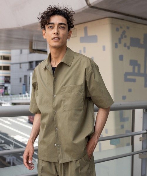 BAYFLOW（ベイフロー）の「【UVカット・接触冷感・吸水速乾・軽量】FLOW AIRシャツ[セットアップ可]（シャツ/ブラウス・メンズ・ネイビー/ベージュ・LARGE/MEDIUM）」の9枚目の写真