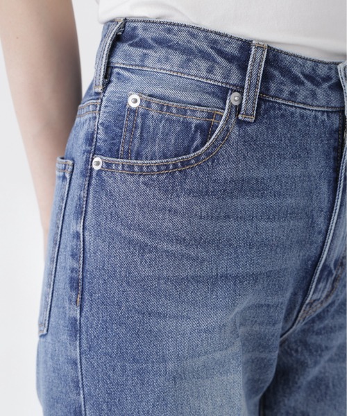 NATURAL BEAUTY BASIC(ナチュラルビューティーベーシック)の「セミフレアデニムパンツ(その他パンツ・レディース・ブラック/ブルー・X-SMALL/SMALL/MEDIUM)」の3枚目の写真