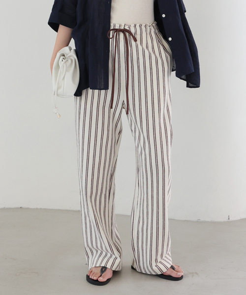 SLOBE IENA(スローブイエナ)の「《シリーズあり》パイル風ストライプリラックスパンツ(その他パンツ・レディース・アイボリー・FREE)」の1枚目の写真