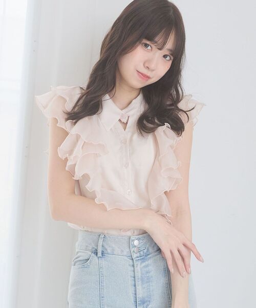 MAJESTIC LEGON(マジェスティックレゴン)の「襟付きエアリーフリルノースリブラウス(シャツ/ブラウス・レディース・アイボリー/ピンク/ホワイト系その他2/グレー系その他・MEDIUM)」の4枚目の写真