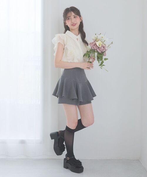 MAJESTIC LEGON(マジェスティックレゴン)の「襟付きエアリーフリルノースリブラウス(シャツ/ブラウス・レディース・アイボリー/ピンク/ホワイト系その他2/グレー系その他・MEDIUM)」の21枚目の写真