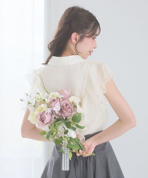 MAJESTIC LEGON(マジェスティックレゴン)の「襟付きエアリーフリルノースリブラウス(シャツ/ブラウス・レディース・アイボリー/ピンク/ホワイト系その他2/グレー系その他・MEDIUM)」の7枚目の写真
