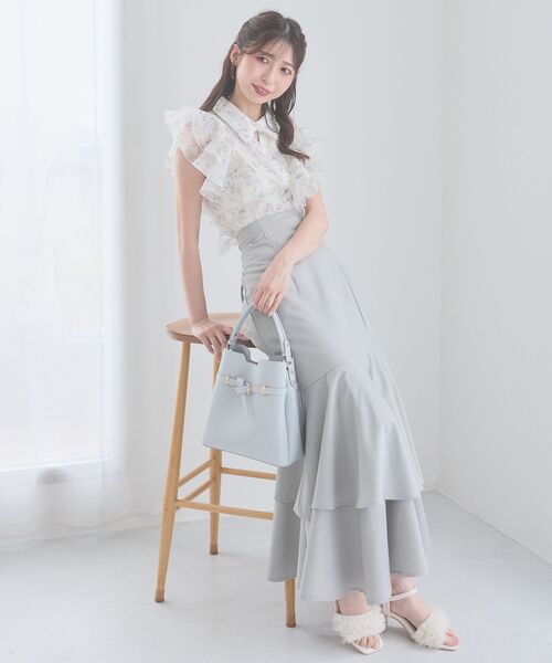 MAJESTIC LEGON(マジェスティックレゴン)の「襟付きエアリーフリルノースリブラウス(シャツ/ブラウス・レディース・アイボリー/ピンク/ホワイト系その他2/グレー系その他・MEDIUM)」の8枚目の写真
