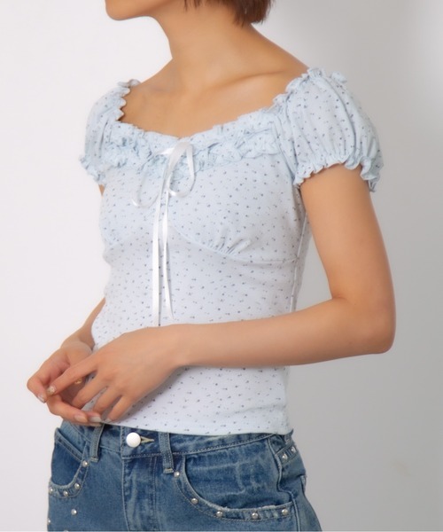 Chiina(チーナ)の「【Chiina】小花柄 2WAYスクエアネックトップス(Tシャツ/カットソー・レディース・パープル/ホワイト/グレー/ライトブルー・FREE)」の10枚目の写真