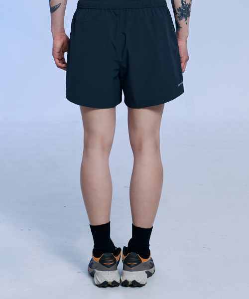OFFGRID（オフグリッド）の「グライドランニングショーツ-チャコール（その他パンツ・メンズ・その他・LARGE/X-LARGE/SMALL/MEDIUM）」の5枚目の写真