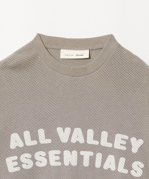 FOG ESSENTIALS（エフオージーエッセンシャルズ）の「＜FEAR OF GOD ESSENTIALS＞MERCH ロングスリーブ Tシャツ（Tシャツ/カットソー・メンズ・ブラック/グレー系・XS/M/S/L）」の4枚目の写真