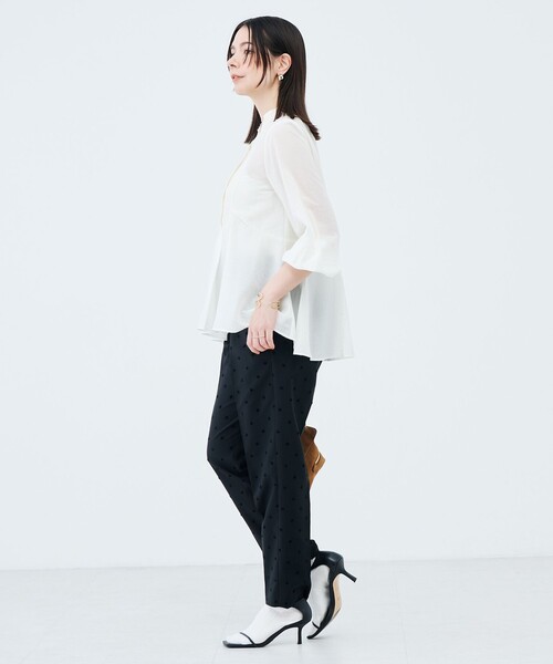 NOLLEY’S(ノーリーズ)の「異素材コンビボザムブラウス(シャツ/ブラウス・レディース・ブラック/オフホワイト・38/36)」の7枚目の写真