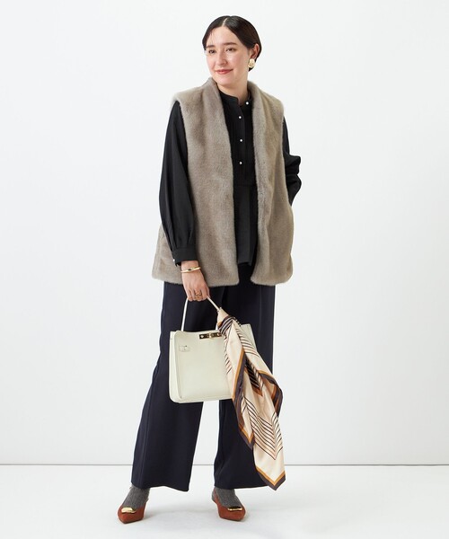 NOLLEY’S(ノーリーズ)の「異素材コンビボザムブラウス(シャツ/ブラウス・レディース・ブラック/オフホワイト・38/36)」の6枚目の写真