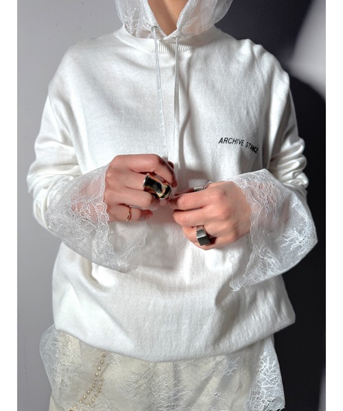 ARCHIVE STANCE(アーカイブスタンス)の「LACE HOODIE(パーカー・レディース・オフホワイト/ブラック・FREE)」の6枚目の写真