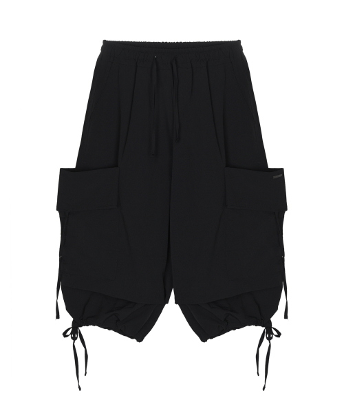 NICK&NICOLE（ニックアンドニコール）の「BERMUDA UTILITY CARGO PANTS_BLACK（スウェットパンツ・レディース・その他・FREE）」の4枚目の写真