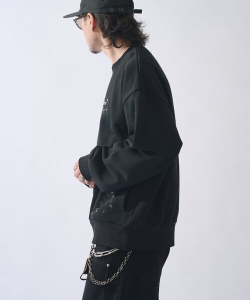 Lui's(ルイス)の「SURJENT オーバーサイズステンシルスウェット(スウェット・メンズ・グレー/ブラック・1/2)」の18枚目の写真