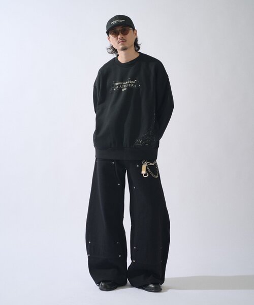 Lui's(ルイス)の「SURJENT オーバーサイズステンシルスウェット(スウェット・メンズ・グレー/ブラック・1/2)」の20枚目の写真