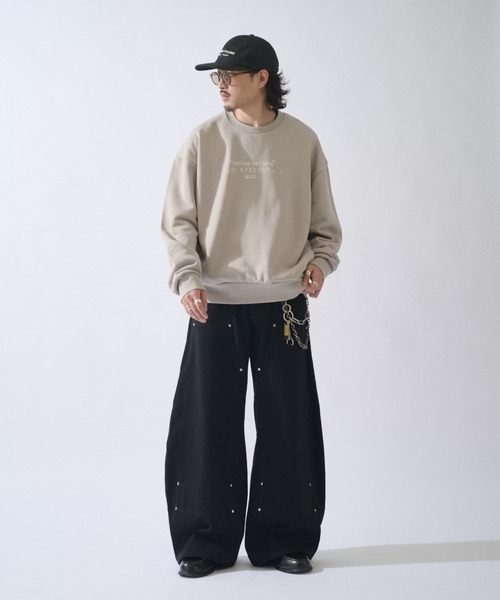 Lui's(ルイス)の「SURJENT オーバーサイズステンシルスウェット(スウェット・メンズ・グレー/ブラック・1/2)」の14枚目の写真