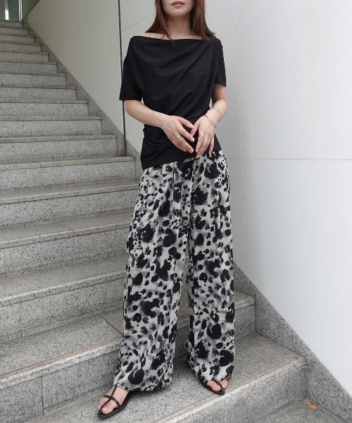 CORNERS(コーナーズ)の「アソート柄ワイドパンツ(その他パンツ・レディース・ブラック/ホワイト/グレー・M)」の11枚目の写真