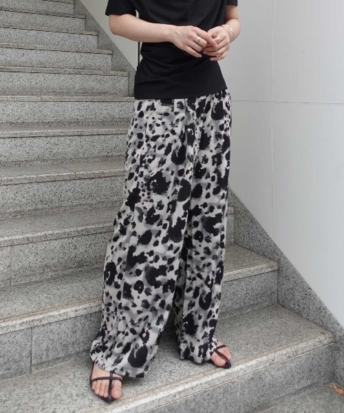 CORNERS(コーナーズ)の「アソート柄ワイドパンツ(その他パンツ・レディース・ブラック/ホワイト/グレー・M)」の14枚目の写真