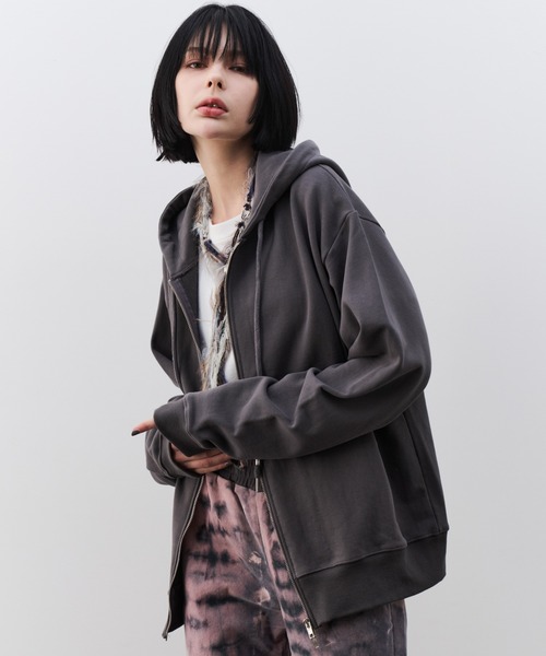 AIVER（アイバー）の「AIVER　ヘビー裏毛ビーズコードパーカー（パーカー・メンズ・ブラック/チャコールグレー・LARGE/MEDIUM/SMALL）」の6枚目の写真
