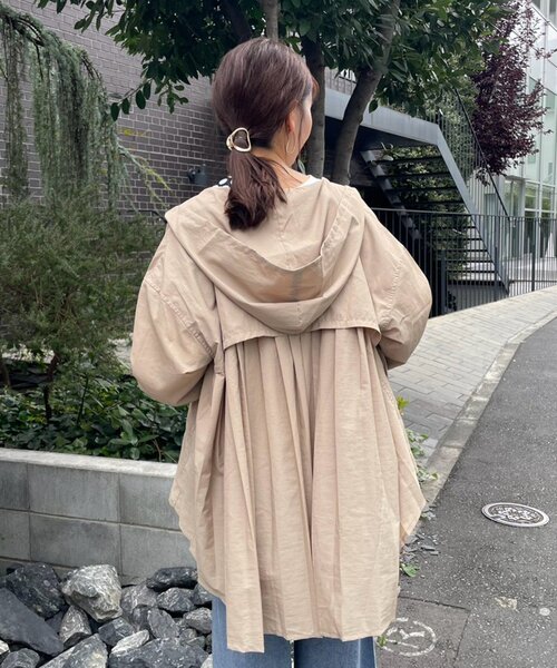 Remind me and forever(リマインドミーアンドフォーエバー)の「【@_misato____】【バックコンシャス】後ろプリーツマウンテンパーカー(マウンテンパーカー・レディース・ブラック/ベージュ・FREE)」の16枚目の写真
