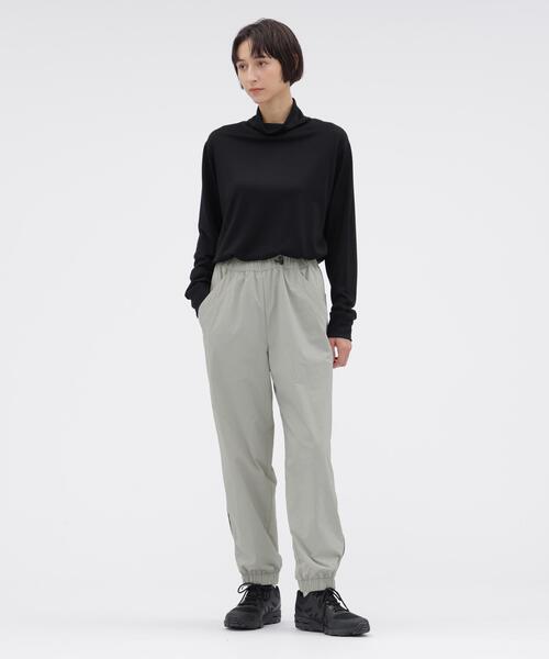 MARGARET HOWELL(マーガレットハウエル)の「RECYCLED NYLON LIGHTWEIGHT RIP STOP TROUSERS(その他パンツ・レディース・グレー系その他/ネイビー系1・1/2)」の5枚目の写真