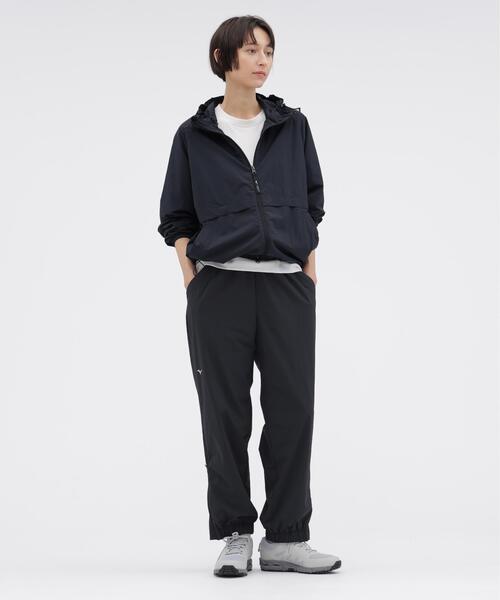 MARGARET HOWELL(マーガレットハウエル)の「RECYCLED NYLON LIGHTWEIGHT RIP STOP TROUSERS(その他パンツ・レディース・グレー系その他/ネイビー系1・1/2)」の14枚目の写真