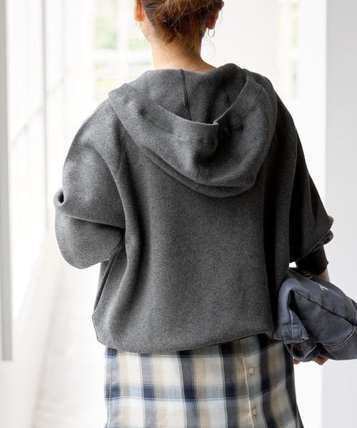 Spick & Span（スピックアンドスパン）の「コットン混 ニットフーディー（パーカー・レディース・ブラック/グレー/ベージュ系その他・FREE）」の17枚目の写真