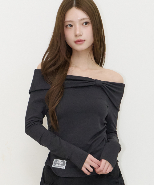 ILLIGO(イリゴ)の「ボウオフショルダー ロングスリーブ ブラック(Tシャツ/カットソー・レディース・その他・OS)」の3枚目の写真