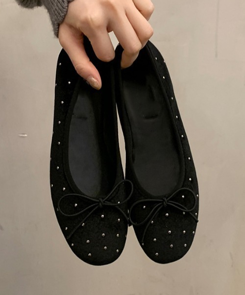 mebole(メボレ)の「studded velour flat shoes(バレエシューズ・レディース・ブラック/ピンク・SMALL/MEDIUM/LARGE)」の9枚目の写真