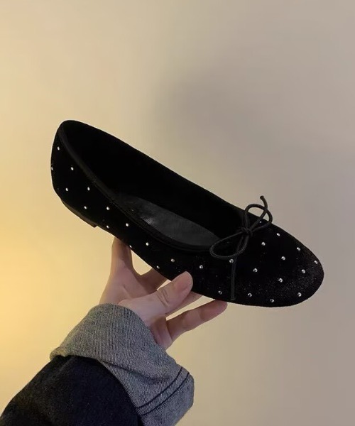 mebole(メボレ)の「studded velour flat shoes(バレエシューズ・レディース・ブラック/ピンク・SMALL/MEDIUM/LARGE)」の11枚目の写真