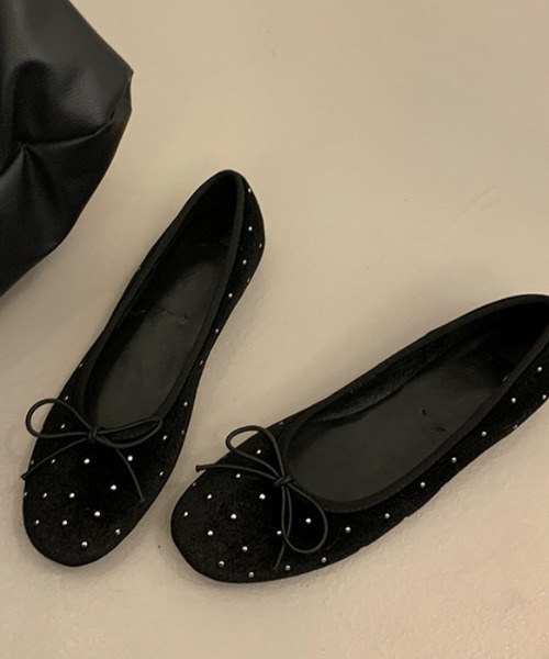 mebole(メボレ)の「studded velour flat shoes(バレエシューズ・レディース・ブラック/ピンク・SMALL/MEDIUM/LARGE)」の12枚目の写真