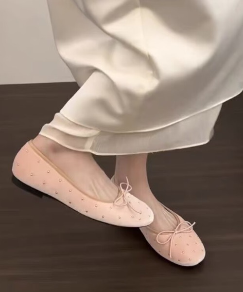 mebole(メボレ)の「studded velour flat shoes(バレエシューズ・レディース・ブラック/ピンク・SMALL/MEDIUM/LARGE)」の14枚目の写真