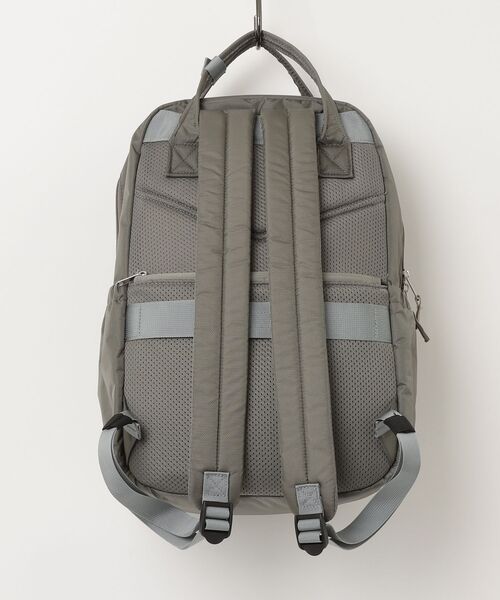 anello GRANDE（アネログランデ）の「"02"≪anello GRANDE≫DC2 10ポケット/17L ウェビングテープ リュック（バックパック/リュック・レディース・ライトグレー/ブラック/ネイビー・ONE SIZE）」の4枚目の写真