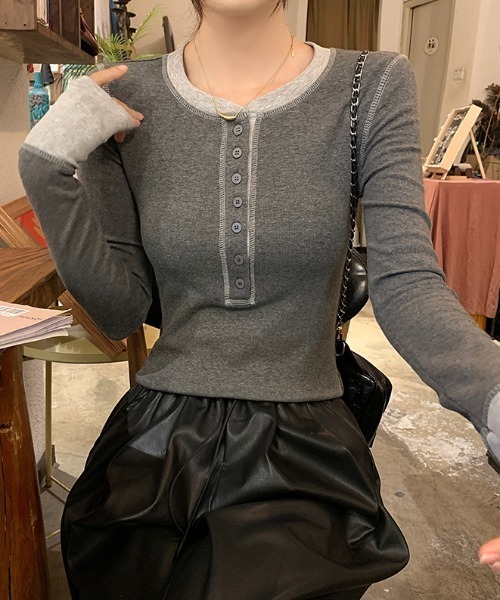 Aelina(エリナ)の「配色長袖Tシャツ(Tシャツ/カットソー・レディース・ブラック/グレー・L/M)」の21枚目の写真