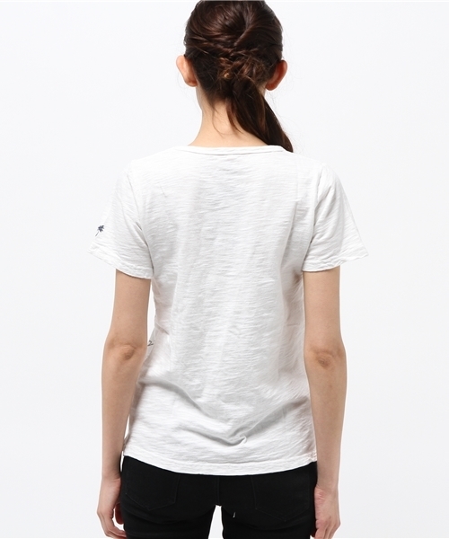 INNOCENT BLUE(イノセントブルー)の「SNOOPY限定デザインサーフプリントTシャツ (Tシャツ/カットソー・レディース・ホワイト/ネイビー・MEDIUM/LARGE)」の5枚目の写真