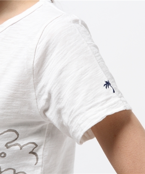 INNOCENT BLUE(イノセントブルー)の「SNOOPY限定デザインサーフプリントTシャツ (Tシャツ/カットソー・レディース・ホワイト/ネイビー・MEDIUM/LARGE)」の7枚目の写真