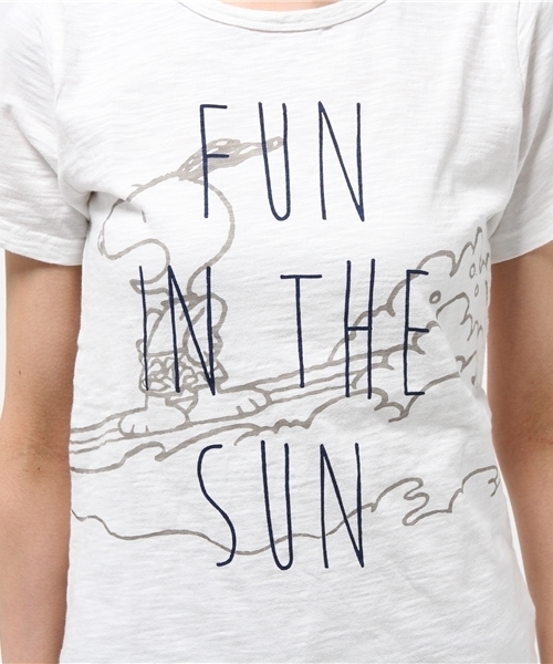 INNOCENT BLUE(イノセントブルー)の「SNOOPY限定デザインサーフプリントTシャツ (Tシャツ/カットソー・レディース・ホワイト/ネイビー・MEDIUM/LARGE)」の9枚目の写真