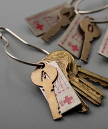 HIGHTIDE（ハイタイド）の「CANDY DESIGN & WORKS キャンディデザイン&ワークス Blood Type Key Plate ブラッドタイプキープレート カラビナ キーリング チャーム（チャーム）」