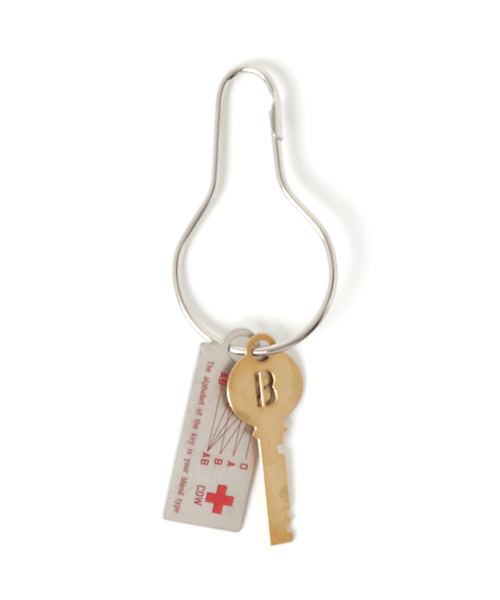 HIGHTIDE（ハイタイド）の「CANDY DESIGN & WORKS BLOOD TYPE KEY PLATE キャンディデザイン & ワークス ブラッドタイププレート カラビナ キーリング チャーム シルバー（キーホルダー・レディース・その他2/その他4/その他1/その他3・FREE）」の9枚目の写真