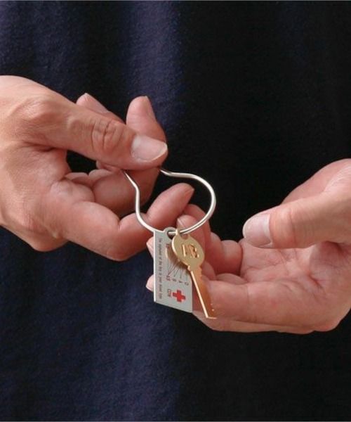 HIGHTIDE（ハイタイド）の「CANDY DESIGN & WORKS BLOOD TYPE KEY PLATE キャンディデザイン & ワークス ブラッドタイププレート カラビナ キーリング チャーム シルバー（キーホルダー・レディース・その他2/その他4/その他1/その他3・FREE）」の4枚目の写真