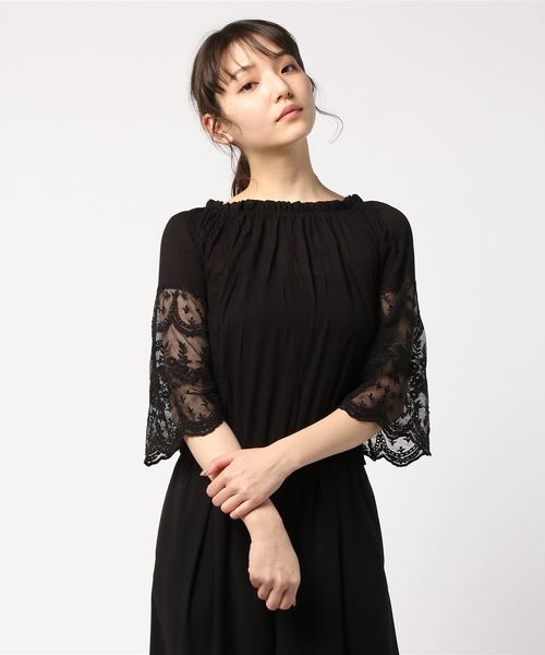 *paris*レース 2WAY オフショルダー トップス（ブラック） fifth（フィフス）の「2wayオフショルシアー刺繍トップス