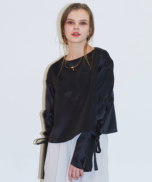 Ameri（アメリ）の「【STUDIOUS×AMERI（アメリ）】TRUMPET SLEEVE TOP