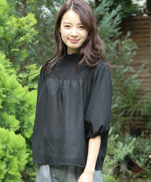 earth music&ecology（アースミュージックアンドエコロジー）の「シャーリングプルオーバー（シャツ/ブラウス・レディース・キャメル/ブラック/アイボリー/ピンク・FREE）」の3枚目の写真