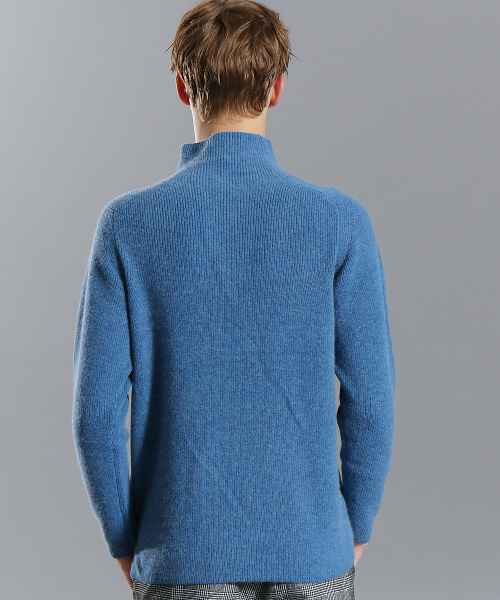 ABAHOUSE（アバハウス）の「ウールラクーンリブ編みタートルネック（ニット/セーター・メンズ・カーキ/チャコールグレー/ブルー/ベージュ・46/44/48）」の7枚目の写真