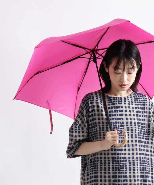 ✨大人気✨ CELINE 折り畳み傘 マカダム 総柄 レイングッズ 傘 CELINE（傘）のフリマアイテム一覧