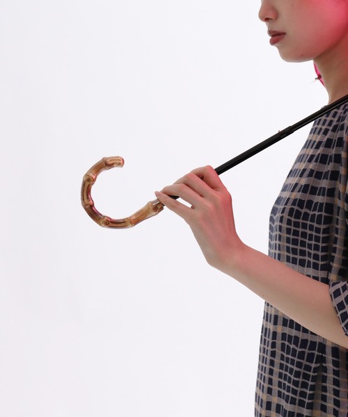 salle de bal（サルデバル）の「∴雨晴兼用 ボーダーかさ / ドットミニ折り畳み傘 竹手 ムジ/ドット 1311/1312（折りたたみ傘・レディース・ネイビー/レッド/ホワイト系その他/ホワイト系その他3/ブラック/ホワイト系その他2/オフホワイト/ピンク/ピンク系その他・FREE）」の17枚目の写真