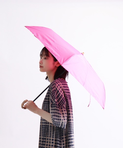 salle de bal（サルデバル）の「∴雨晴兼用 ボーダーかさ / ドットミニ折り畳み傘 竹手 ムジ/ドット 1311/1312（折りたたみ傘・レディース・ネイビー/レッド/ホワイト系その他/ホワイト系その他3/ブラック/ホワイト系その他2/オフホワイト/ピンク/ピンク系その他・FREE）」の16枚目の写真