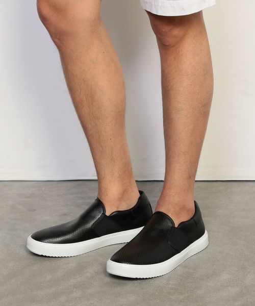 【美品】アルマーニ ジーンズ レザー ハトメ パンチング スタッズ スニーカー黒 美品】アルマーニ ジーンズ レザー ハトメ パンチング スタッズ